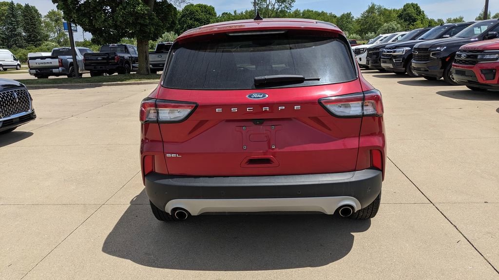Certified 2022 Ford Escape SEL FWD image 4
