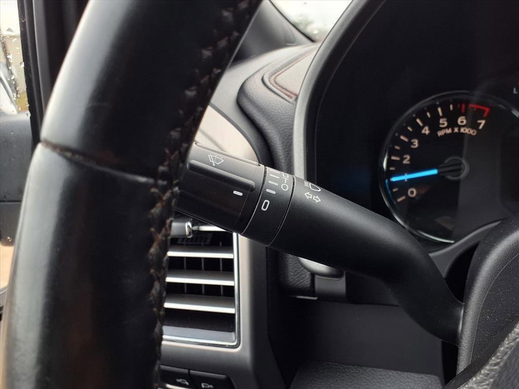 Certified 2019 Ford F150 Platinum w/ Equipment Group 701A Luxury image 21