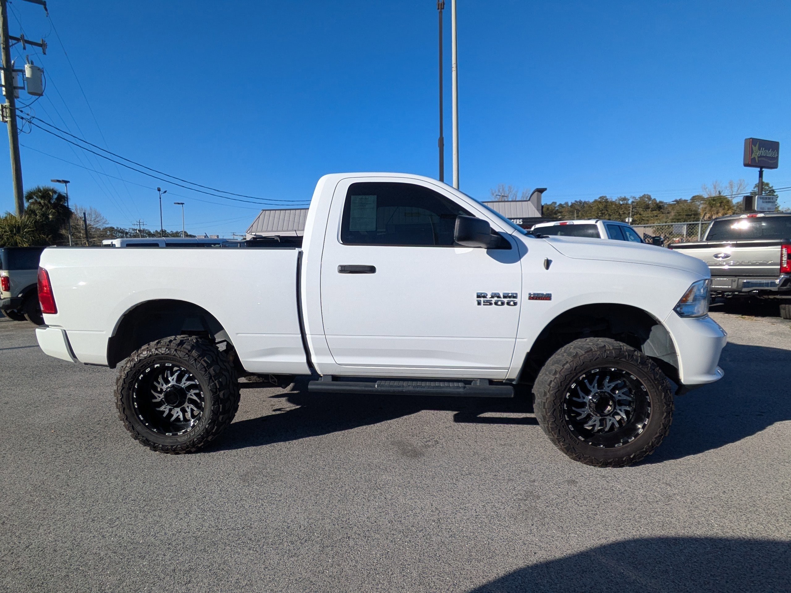 Used 2018 RAM 1500 Express image 6
