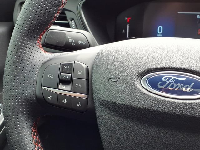 Certified 2025 Ford Escape ST-Line w/ Tech Pack #1 AWD/4WD image 23