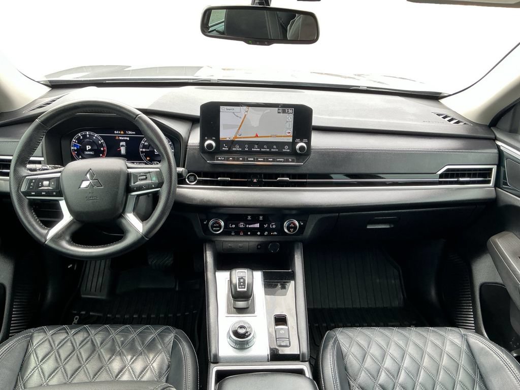 Used 2023 Mitsubishi Outlander SEL FWD image 17