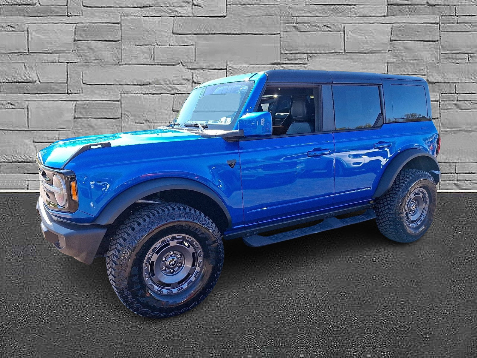 Certified 2024 Ford Bronco Outer Banks image 5