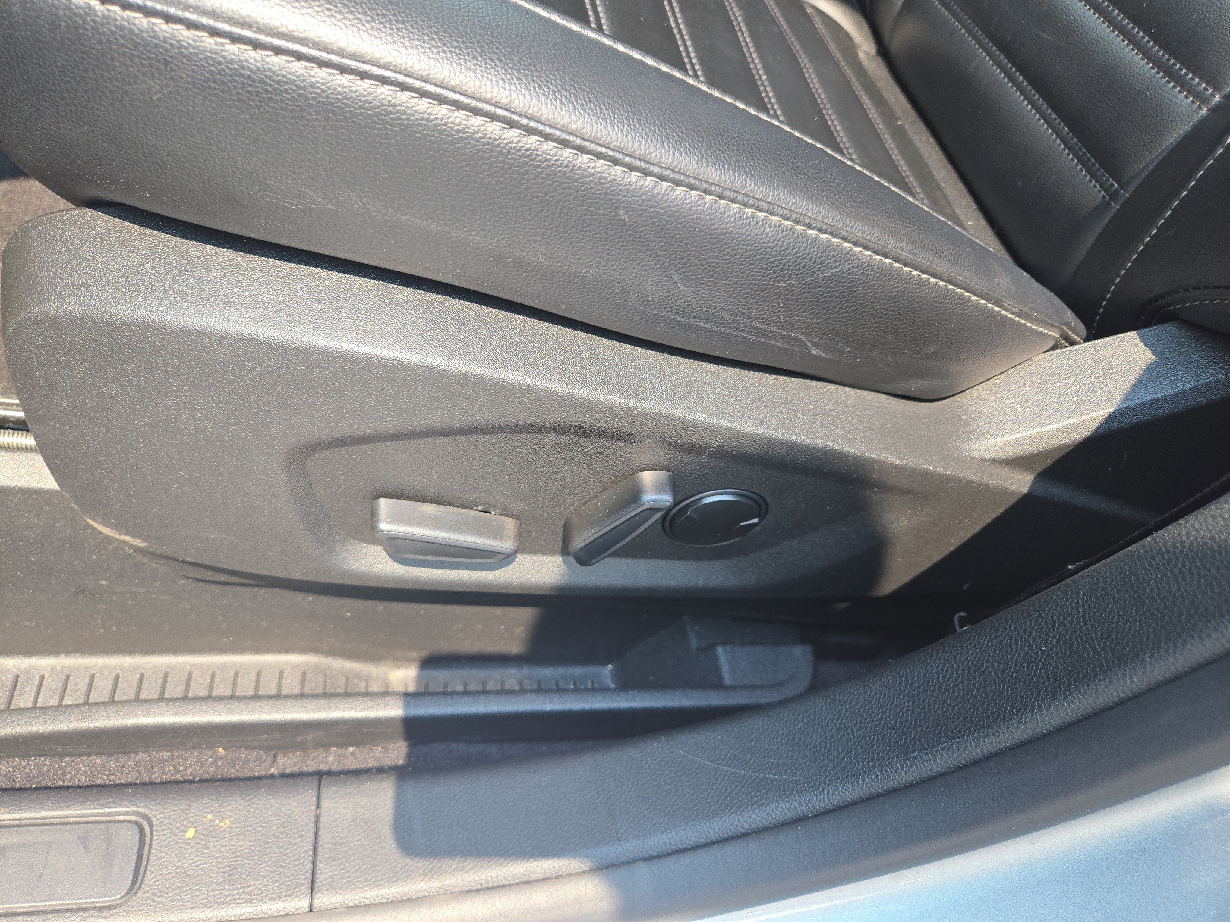 Certified 2023 Ford Edge SEL image 18