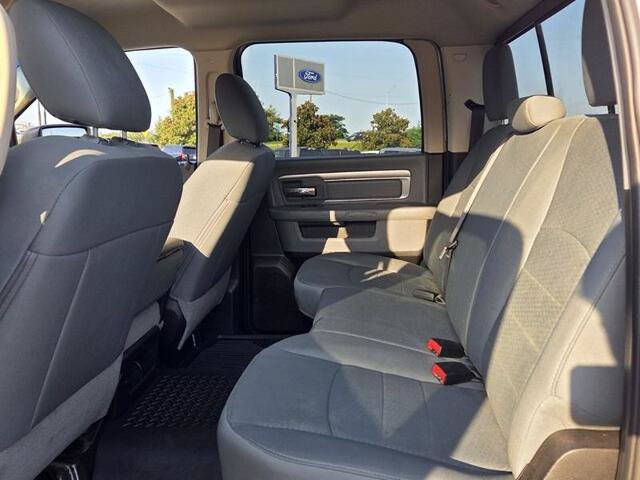 Used 2019 RAM 1500 Classic SLT AWD/4WD image 6