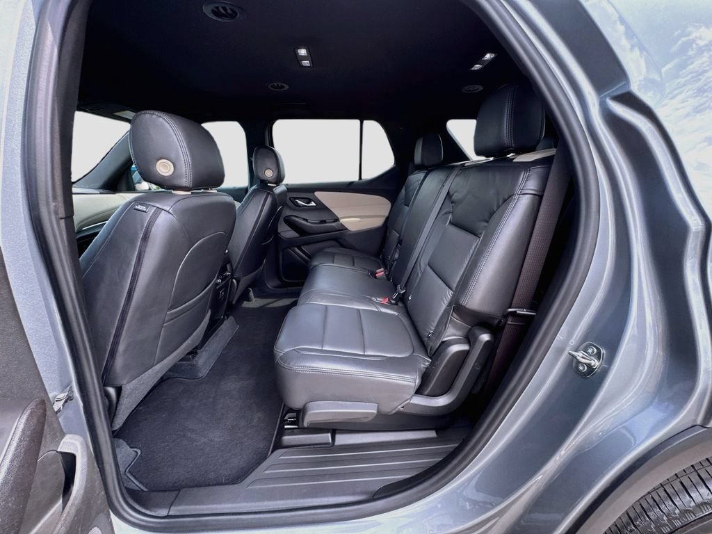 Used 2023 Chevrolet Traverse LS w/ Safety Package FWD image 22