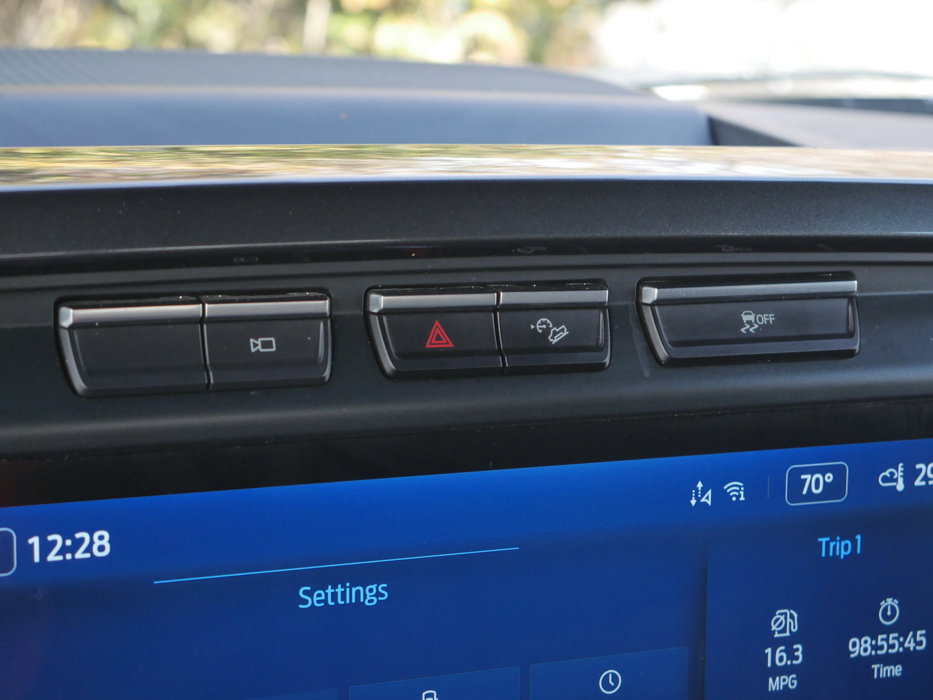 Certified 2022 Ford F150 XLT w/ Equipment Group 302A High image 16