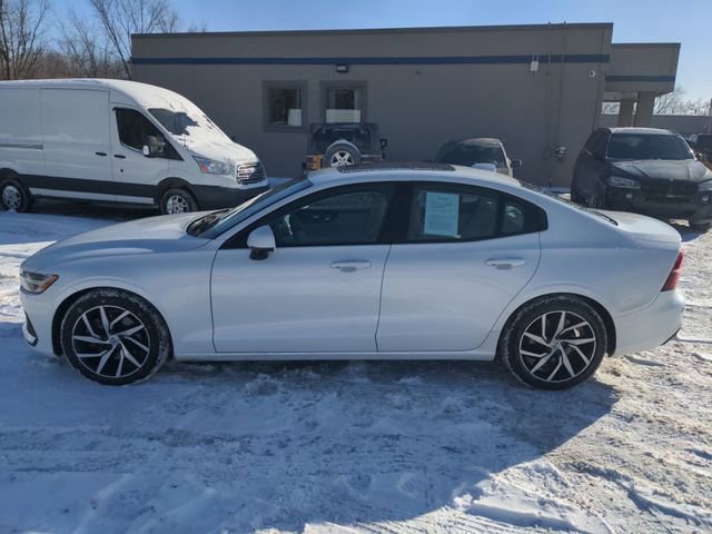 Used 2019 Volvo S60 T5 Momentum w/ Premium Package image 11
