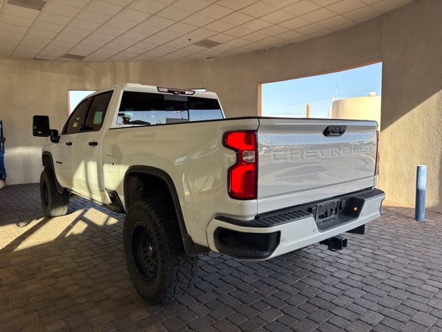 Used 2021 Chevrolet Silverado 2500 LTZ w/ LTZ Plus Package AWD/4WD image 2