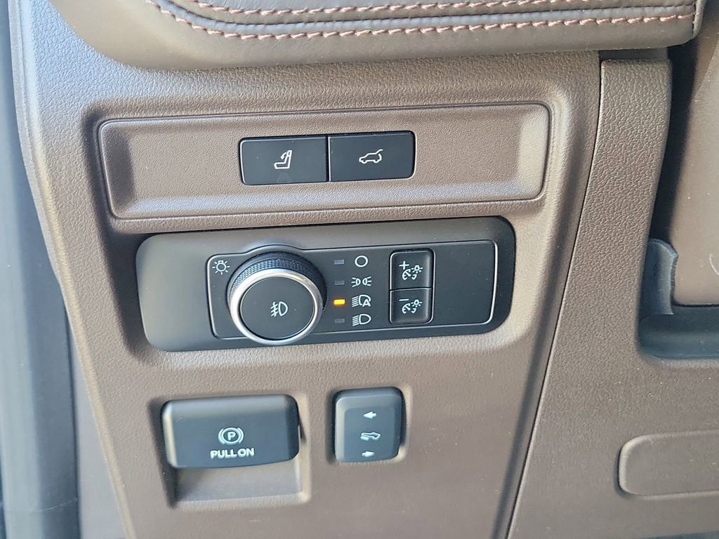 Certified 2024 Ford Expedition King Ranch image 25
