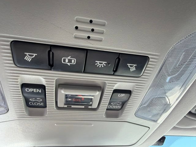 Used 2020 Toyota RAV4 XLE w/ Convenience Package FWD image 14