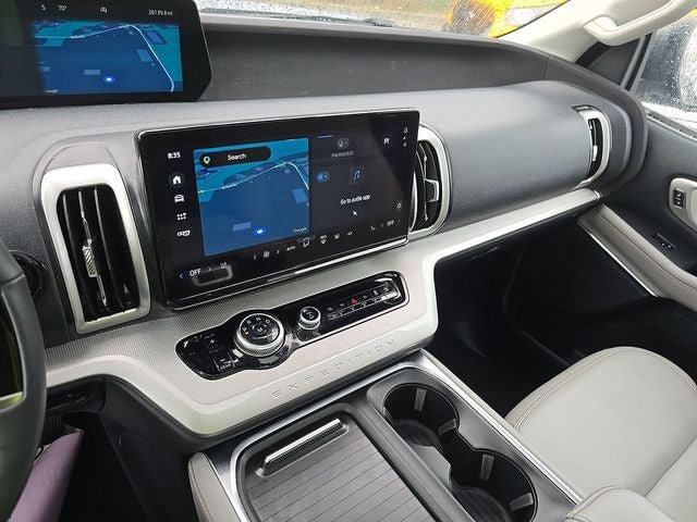 Certified 2025 Ford Expedition Active AWD/4WD image 13