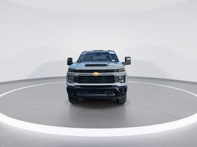 Used 2024 Chevrolet Silverado 2500 Custom w/ Custom Value Package AWD/4WD image 2