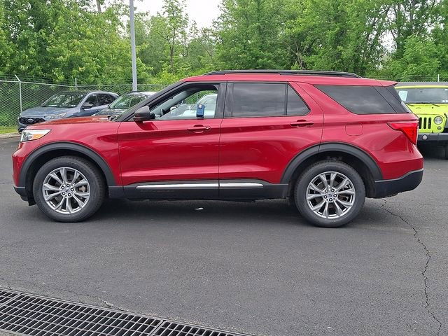 Certified 2023 Ford Explorer XLT w/ Equipment Group 202A AWD/4WD image 7