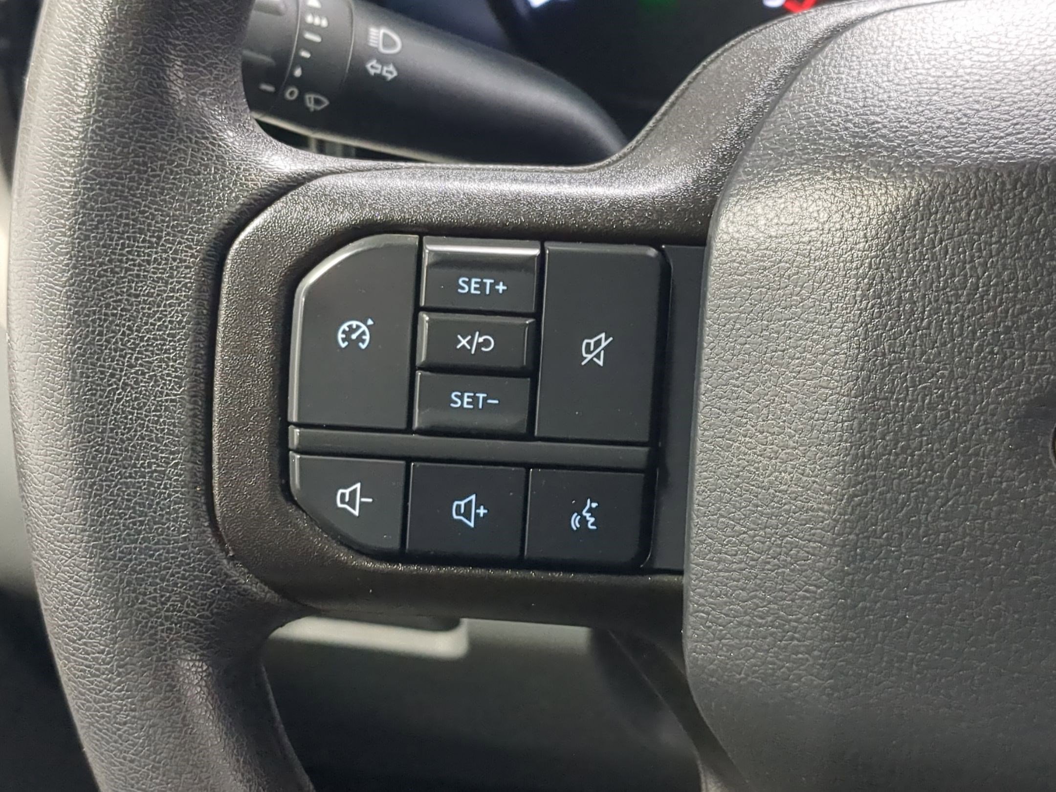 Certified 2023 Ford F350 XLT w/ 360-Degree Camera Package image 17