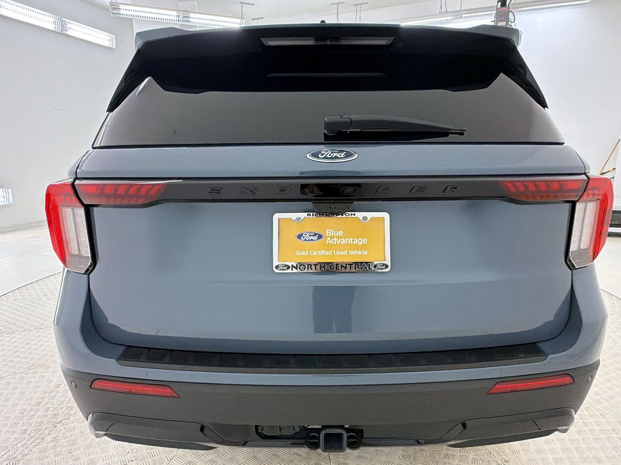 Certified 2025 Ford Explorer ST-Line RWD image 4