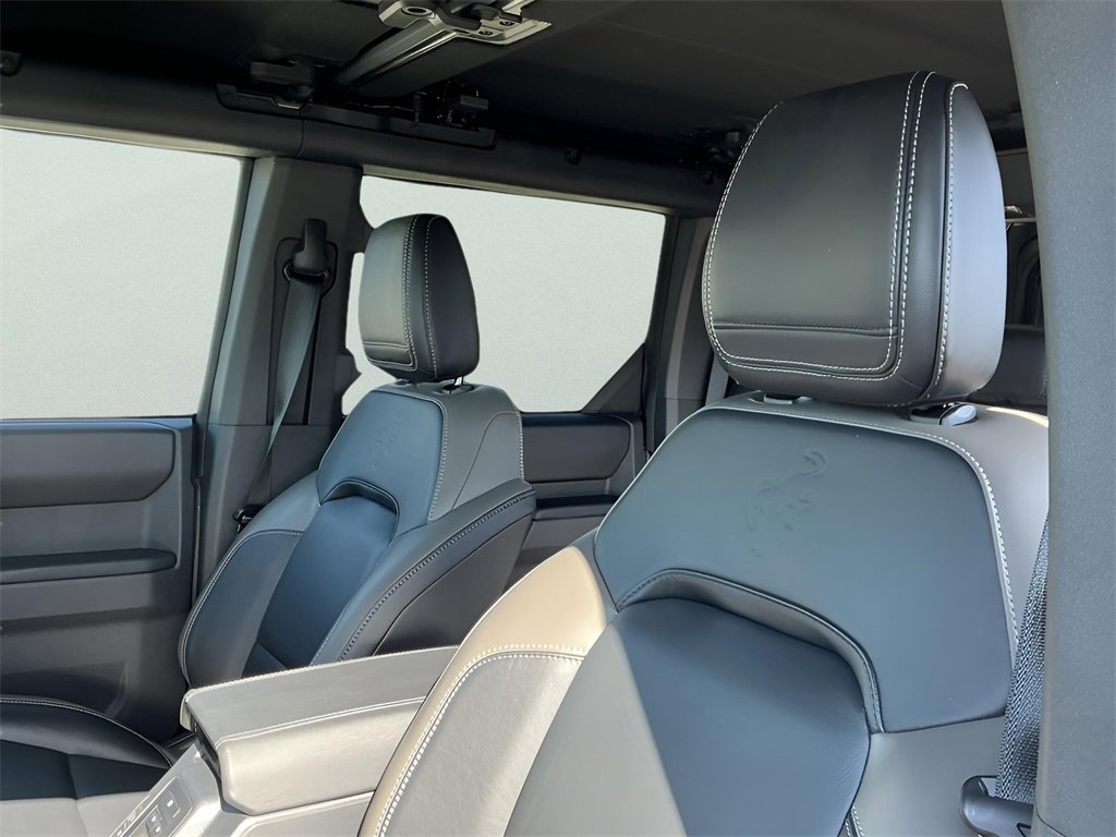 Certified 2025 Ford Bronco Outer Banks w/ Sasquatch Package image 19