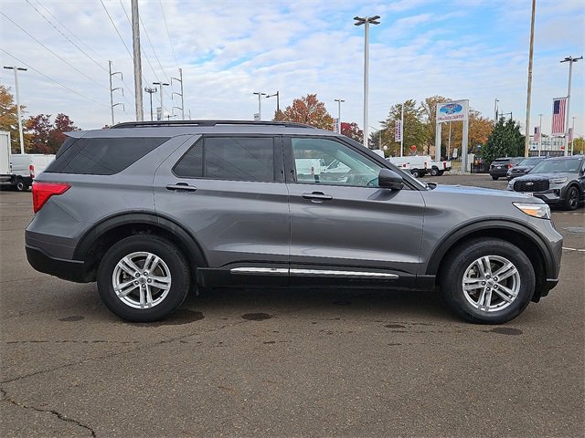 Certified 2022 Ford Explorer XLT image 5