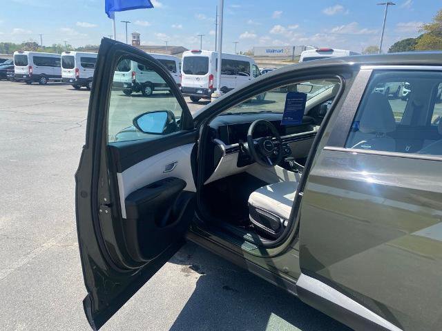 Used 2025 Hyundai Tucson SE image 10