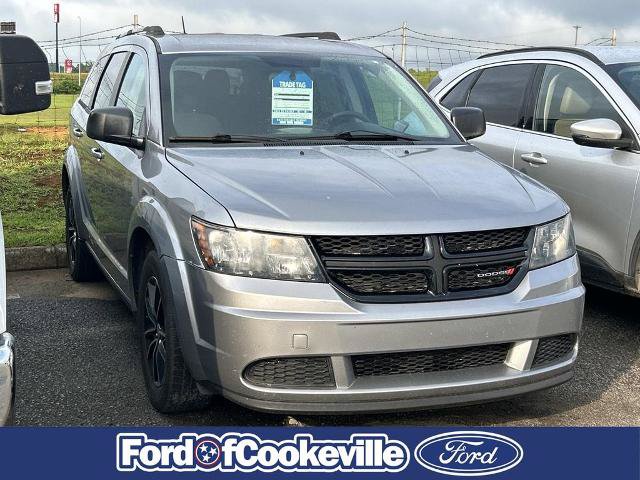 Used 2018 Dodge Journey SE w/ Connectivity Group FWD image 2