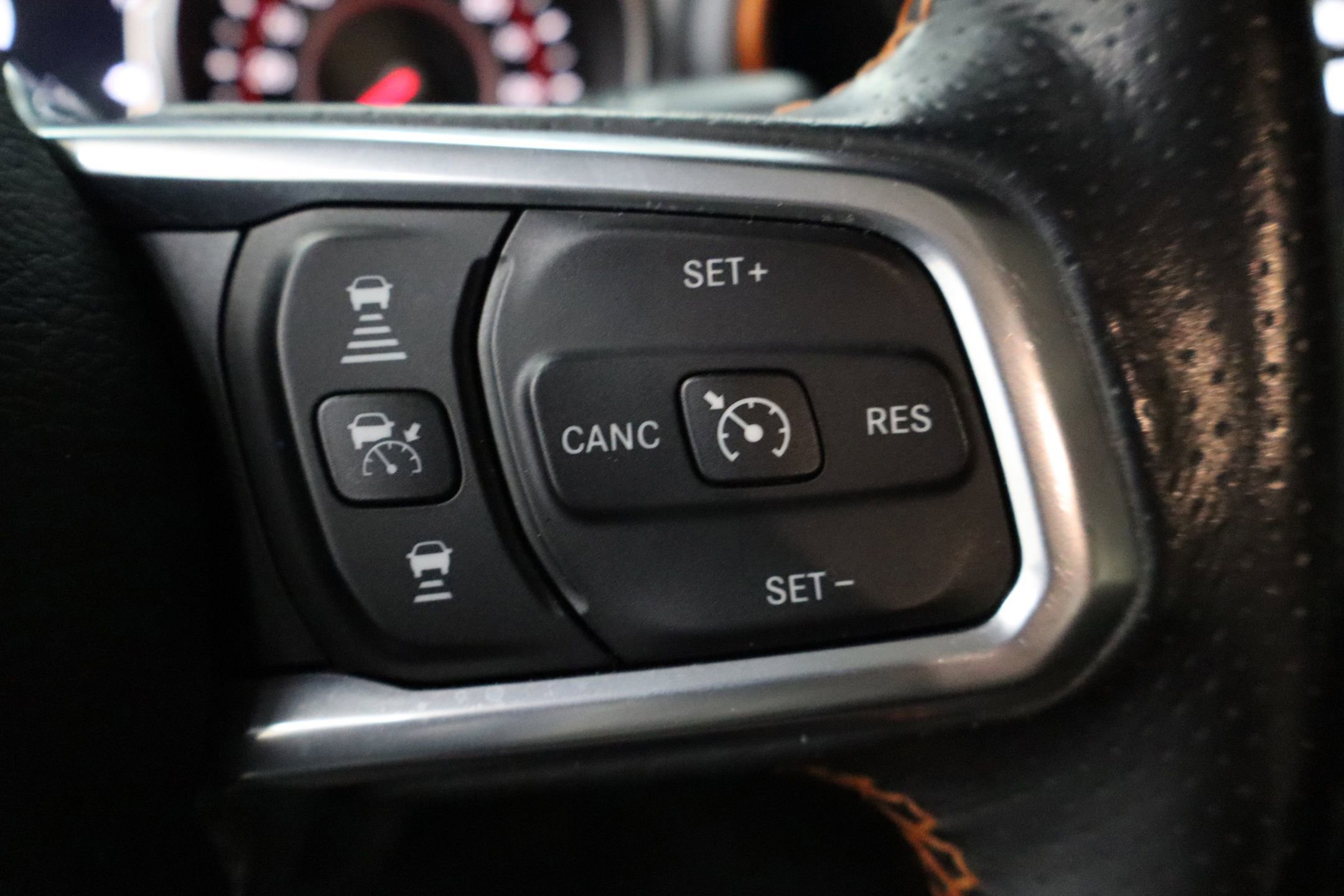 Used 2021 Jeep Gladiator Mojave w/ Dual Top Group image 17