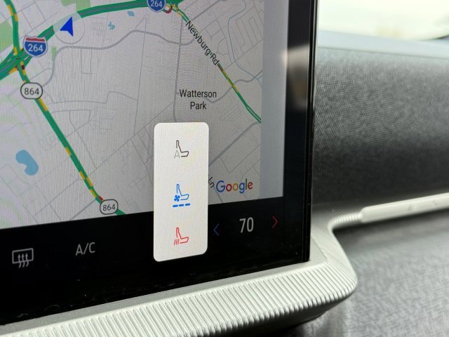 Certified 2025 Ford Explorer Platinum w/ LUX Leather Package image 37