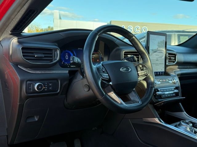 Certified 2020 Ford Explorer Platinum w/ Premium Technology Package image 27