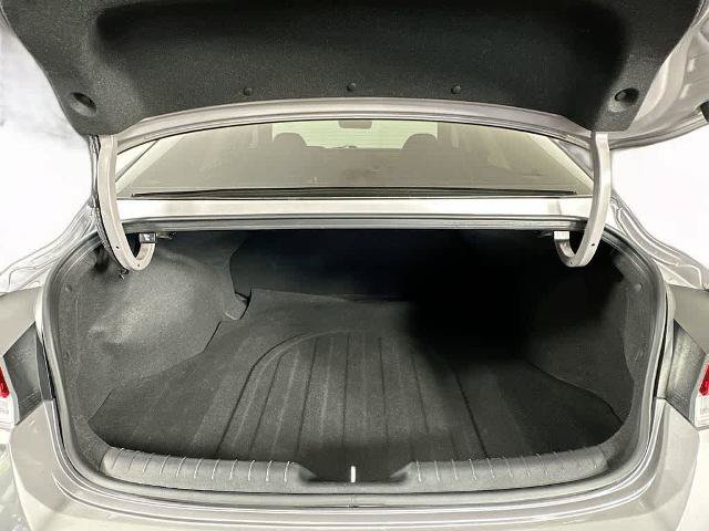 Used 2024 Hyundai Elantra Blue FWD image 20