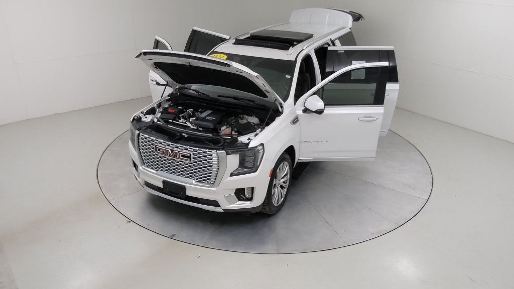 Used 2024 GMC Yukon XL Denali w/ Denali Reserve Package AWD/4WD image 50