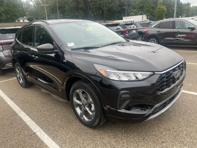 Certified 2023 Ford Escape ST-Line w/ Tech Pack #1 AWD/4WD image 1