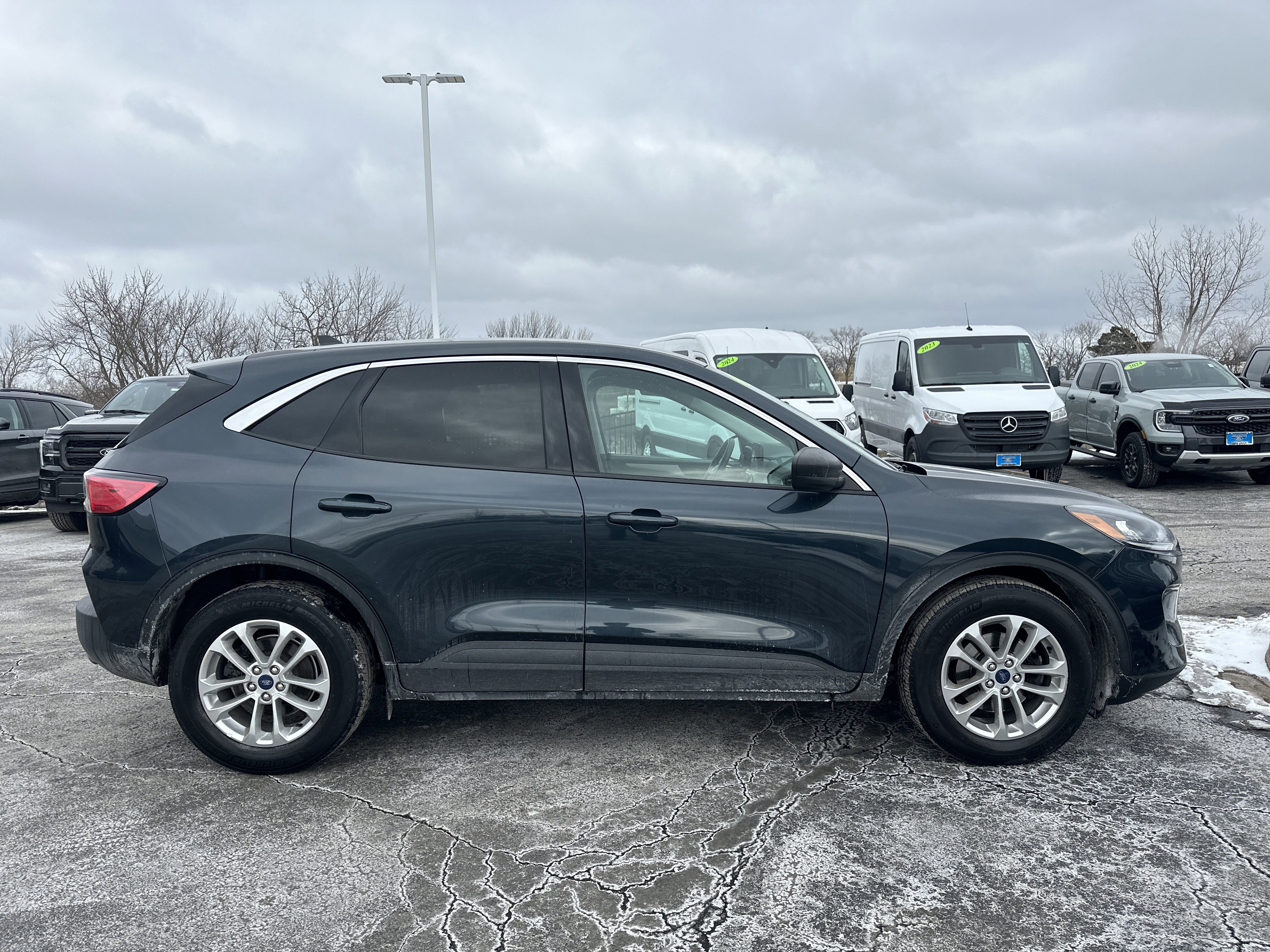 Certified 2022 Ford Escape SE w/ Convenience Package image 2