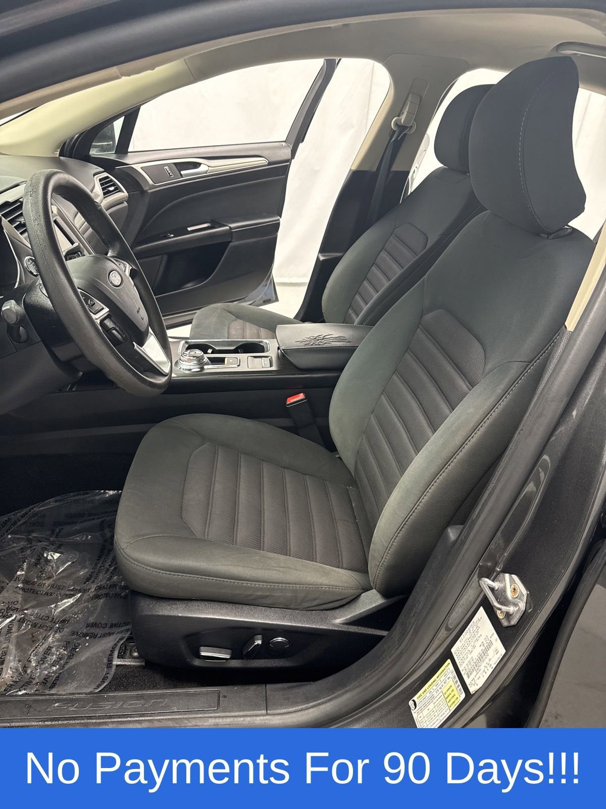 Certified 2017 Ford Fusion SE w/ Fusion SE Technology Package image 9