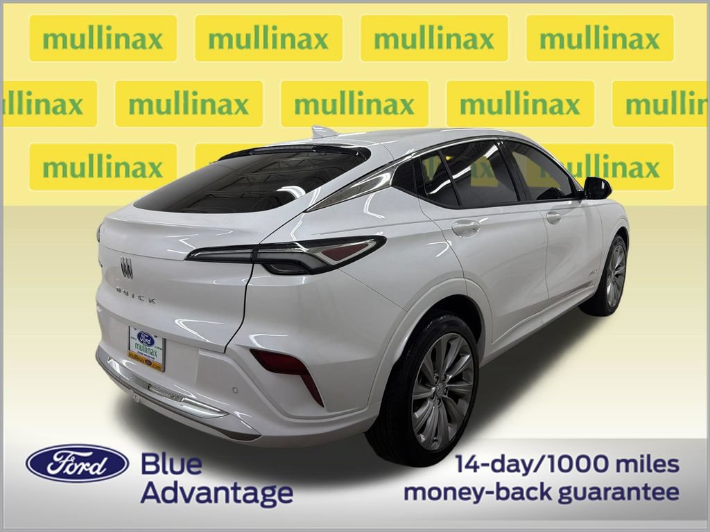 Used 2025 Buick Envista Avenir FWD image 3