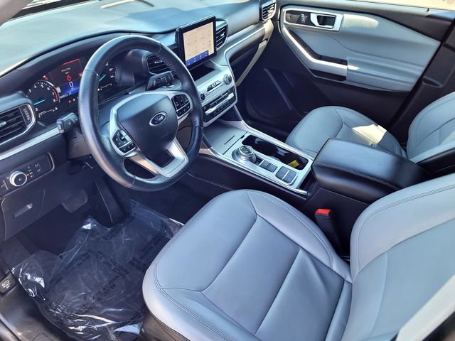 Certified 2021 Ford Explorer XLT w/ Equipment Group 202A RWD image 11