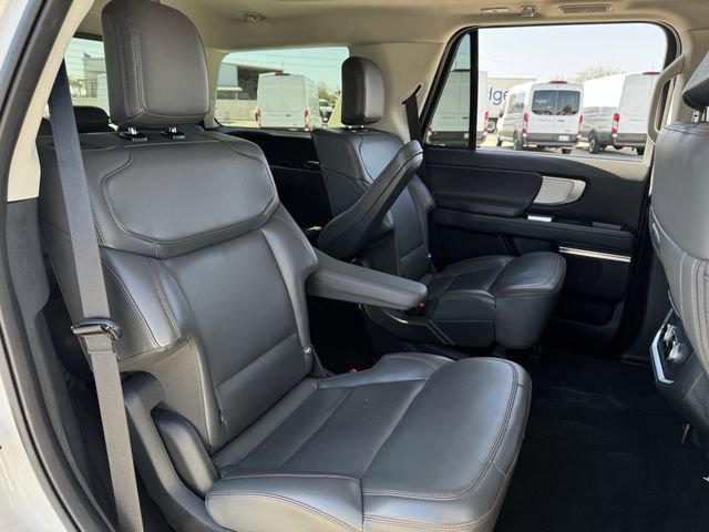 Certified 2025 Ford Expedition Active image 32