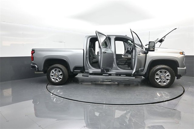 Used 2026 Chevrolet Silverado 2500 High Country w/ Technology Package image 34