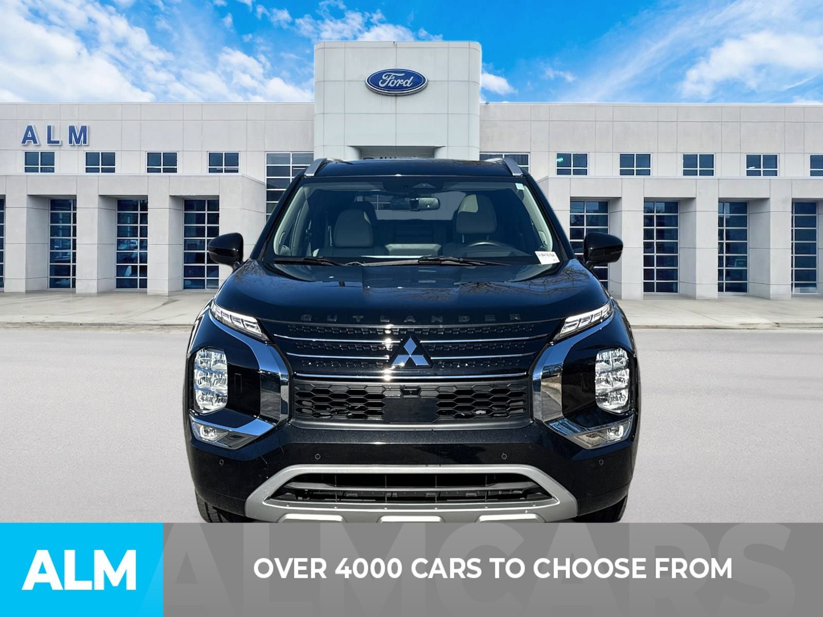 Used 2023 Mitsubishi Outlander SEL image 3