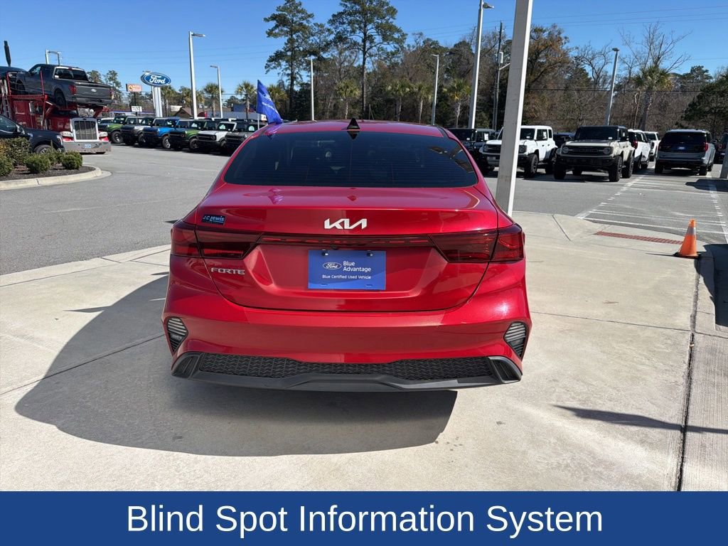 Used 2022 Kia Forte LXS w/ LXS Technology Package image 4