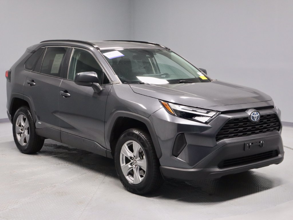 Used 2023 Toyota RAV4 LE AWD/4WD image 1