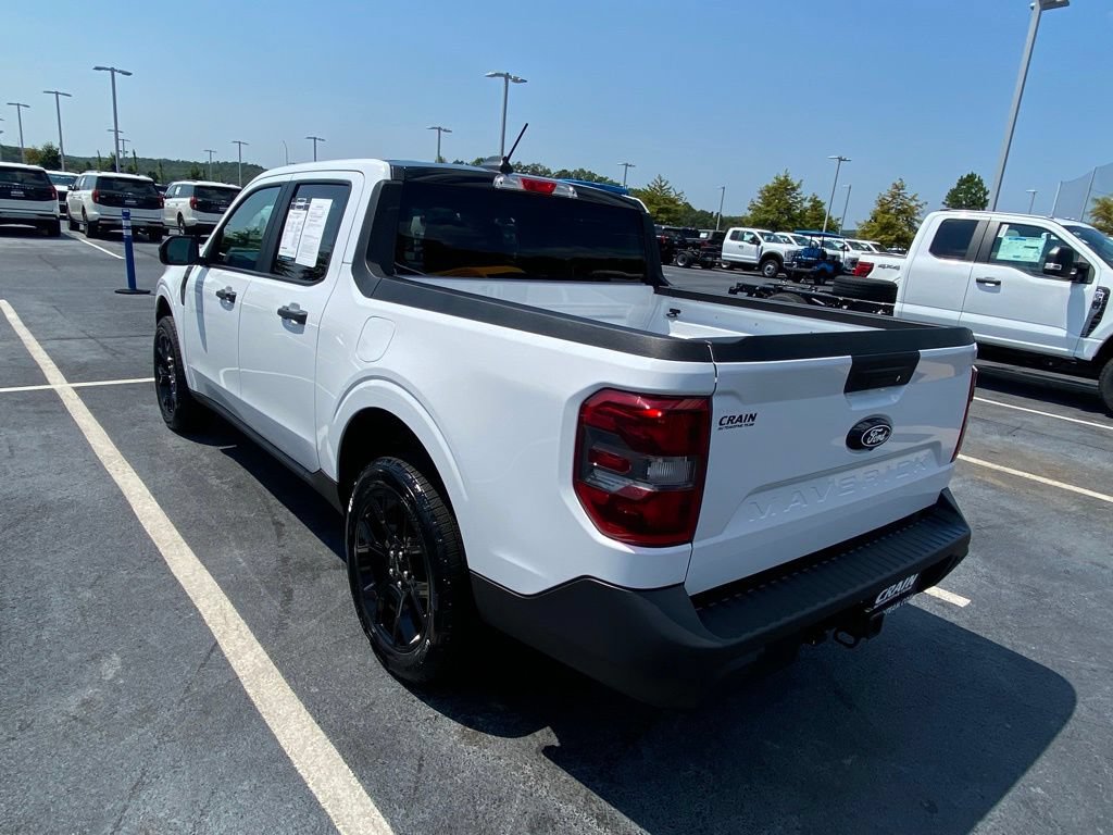 Certified 2025 Ford Maverick XLT w/ Black Appearance Package AWD/4WD image 5