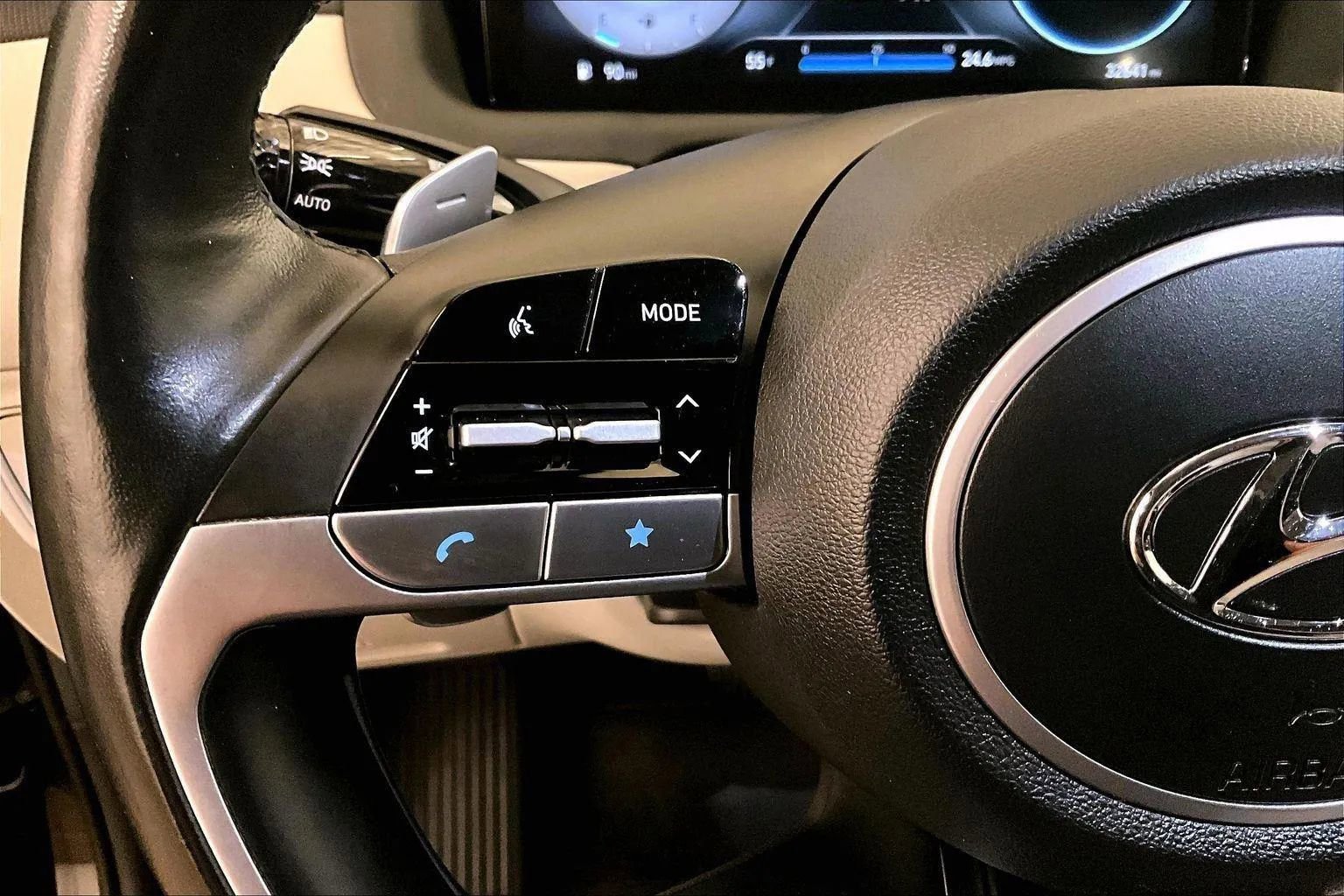 Used 2022 Hyundai Tucson Limited w/ Cargo Package image 17