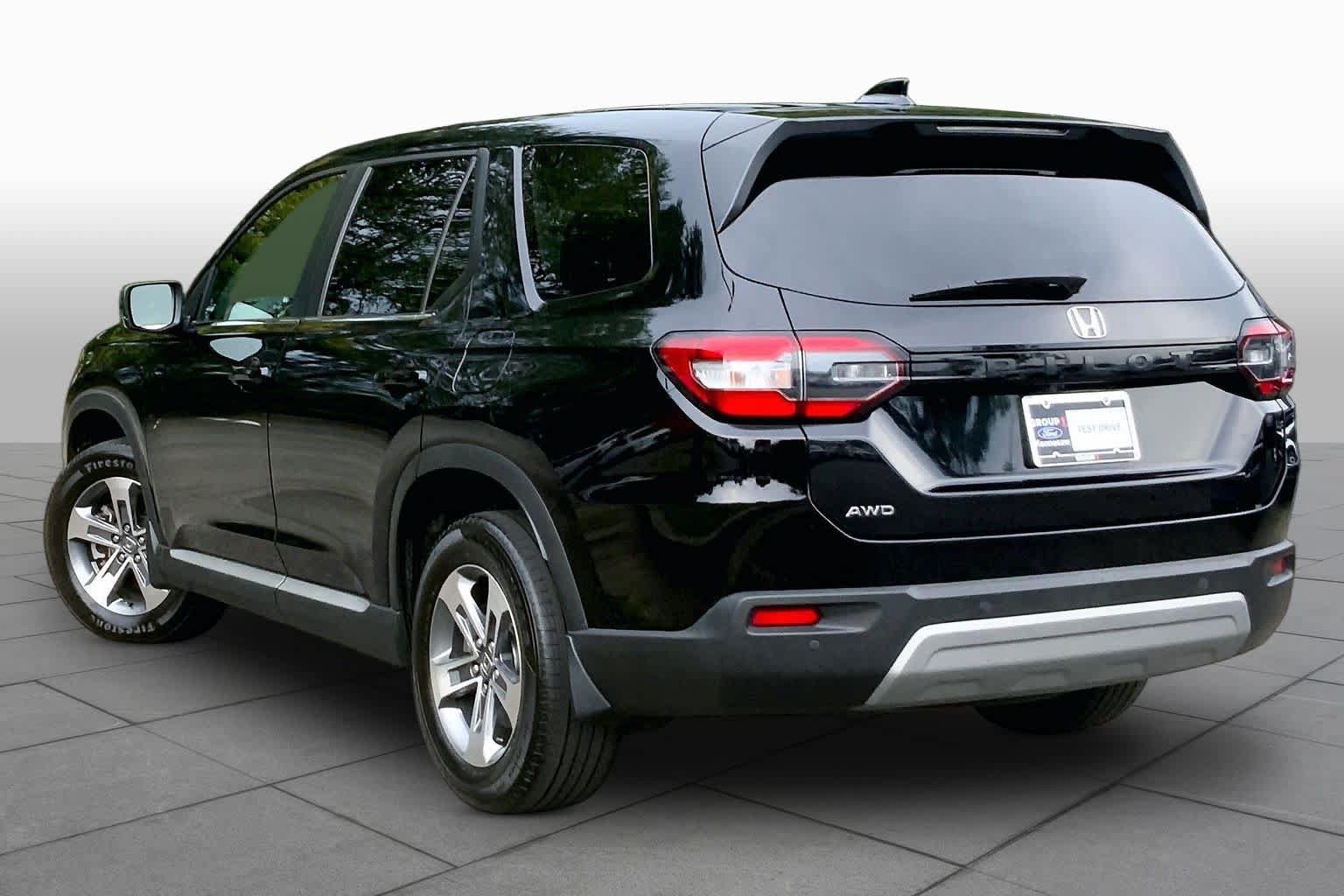 Used 2025 Honda Pilot EX-L image 12