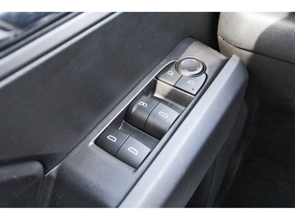 Used 2023 Chevrolet Colorado LT image 19