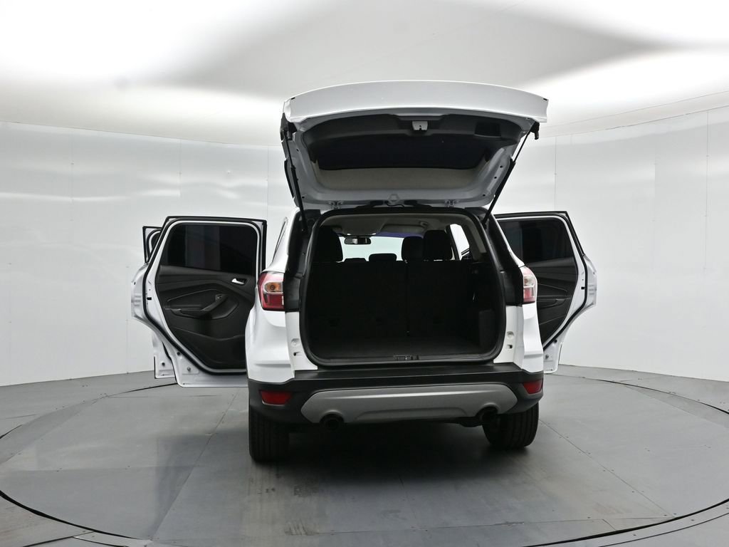 Certified 2018 Ford Escape SE FWD image 33