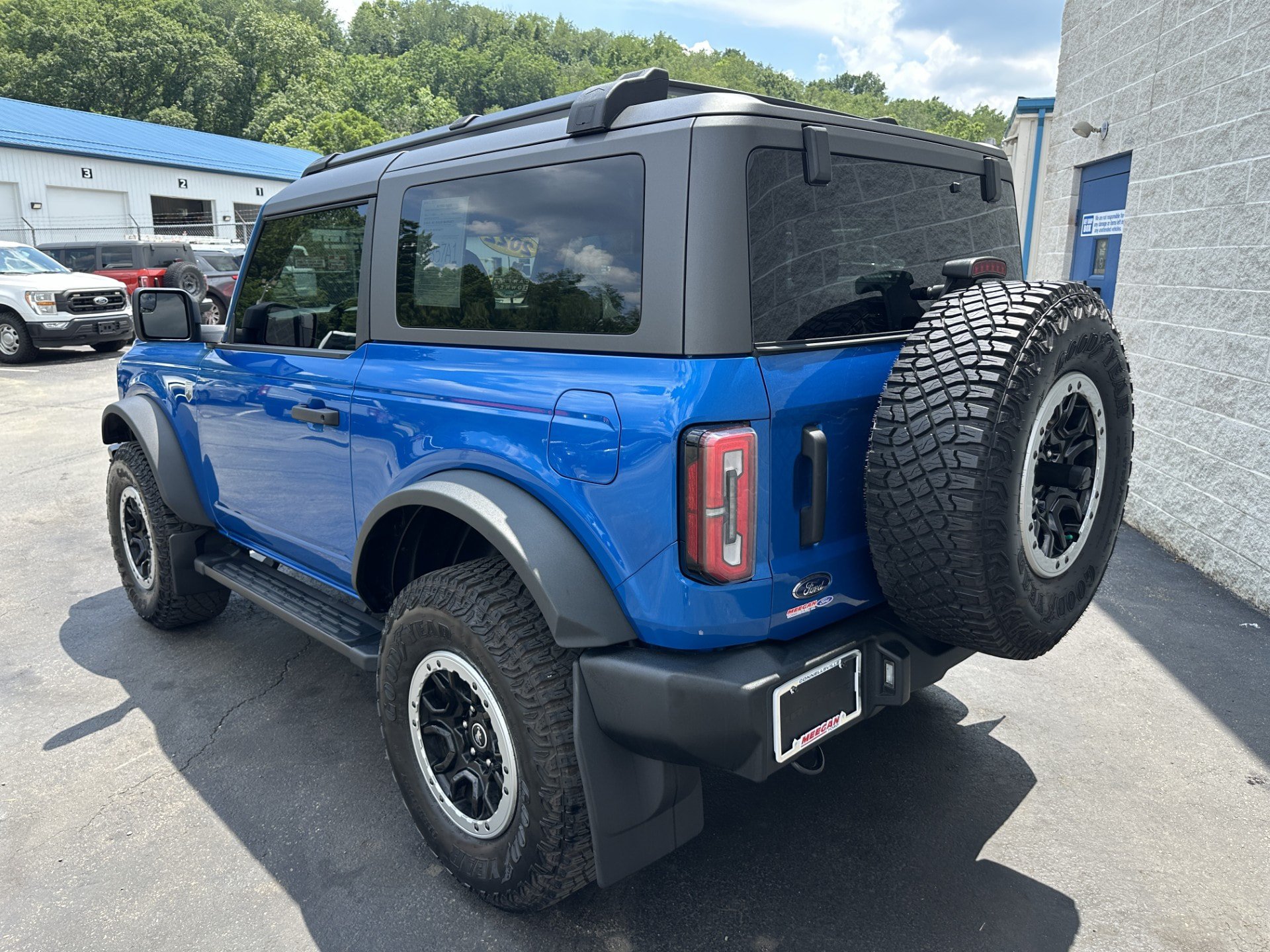 Certified 2022 Ford Bronco Big Bend w/ Sasquatch Package AWD/4WD image 5