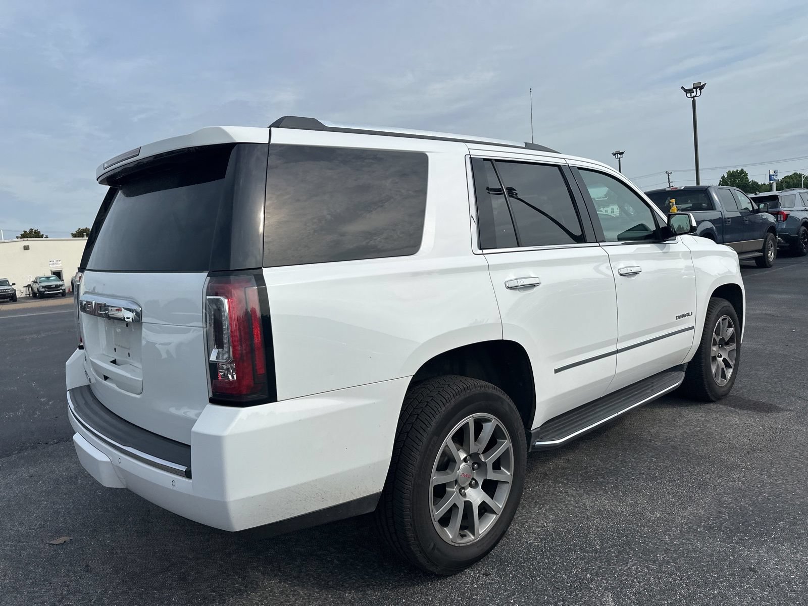 Used 2018 GMC Yukon Denali w/ Open Road Package AWD/4WD image 3