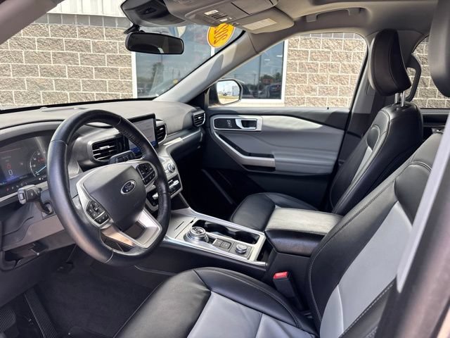 Certified 2023 Ford Explorer XLT w/ Equipment Group 202A AWD/4WD image 18