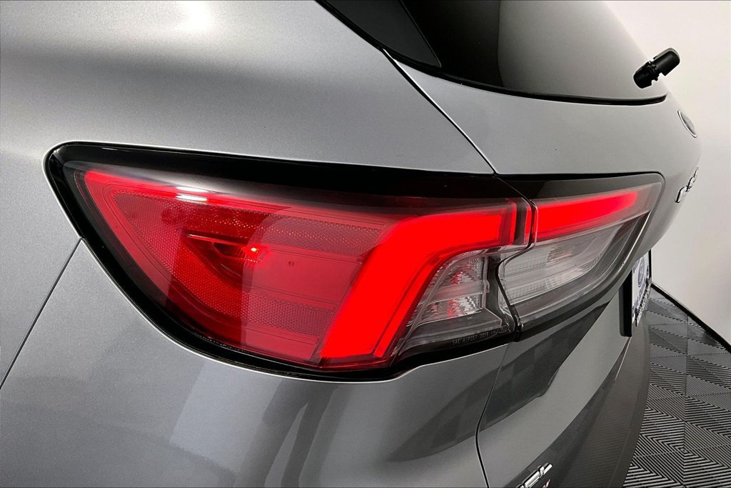 Certified 2021 Ford Escape SEL FWD image 29