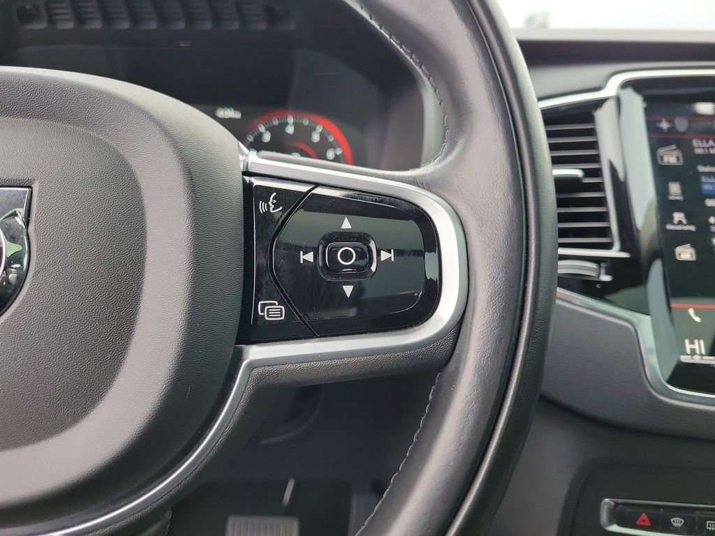 Used 2020 Volvo XC90 T6 Momentum image 24