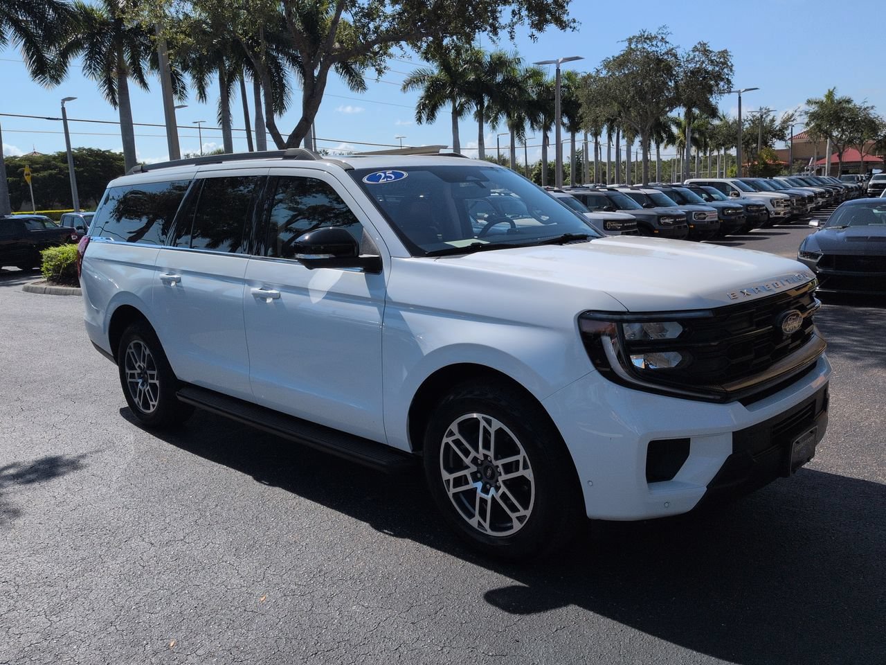 Certified 2025 Ford Expedition Max Active AWD/4WD image 2