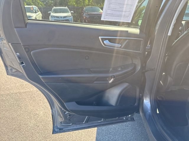 Certified 2022 Ford Edge SEL w/ Convenience Package AWD/4WD image 16